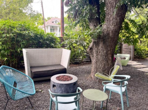 Austin Clubhouse - Rainey Street - 6 min walk